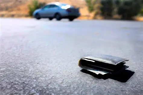 Display image for replace lost Canadian driver’s license
